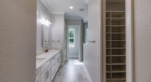 Real Estate Photography - Entry to Bathroom